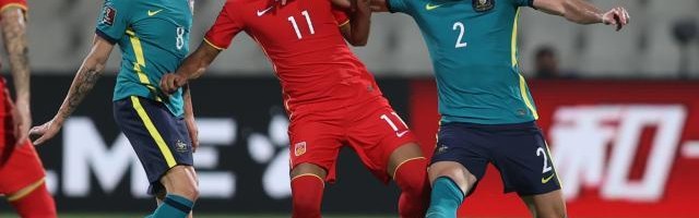 华体会hth登录-李铁终于试出最理想阵容？国足面貌一新挺到最后