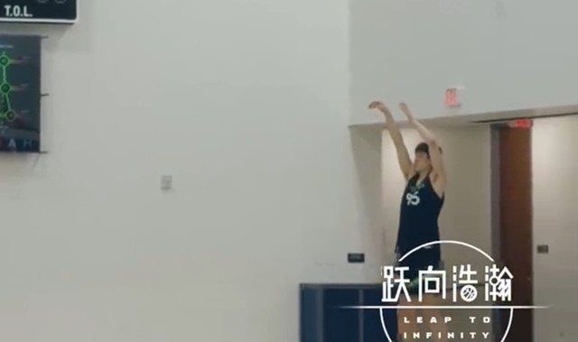 杨瀚森试训森林狼视频!三分精准,强打+妙传亮眼,结束后直呼累
