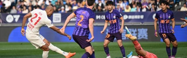 华体会官网-跨赛季22次主场不败作古 天津悔恨：不该连续犯错！