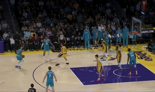 华体会hth登录-雷迪克仍是不粘锅！谈防守亲承自己有布置，甩锅球员强度不够！