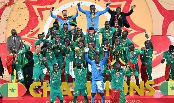 华体会登入-真男人马内带队夺冠 塞内加尔可看的不止罢赛闹剧